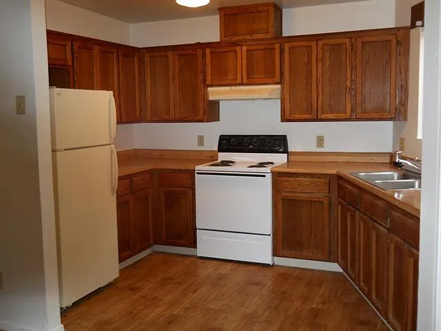 Very Large Open Kitchen