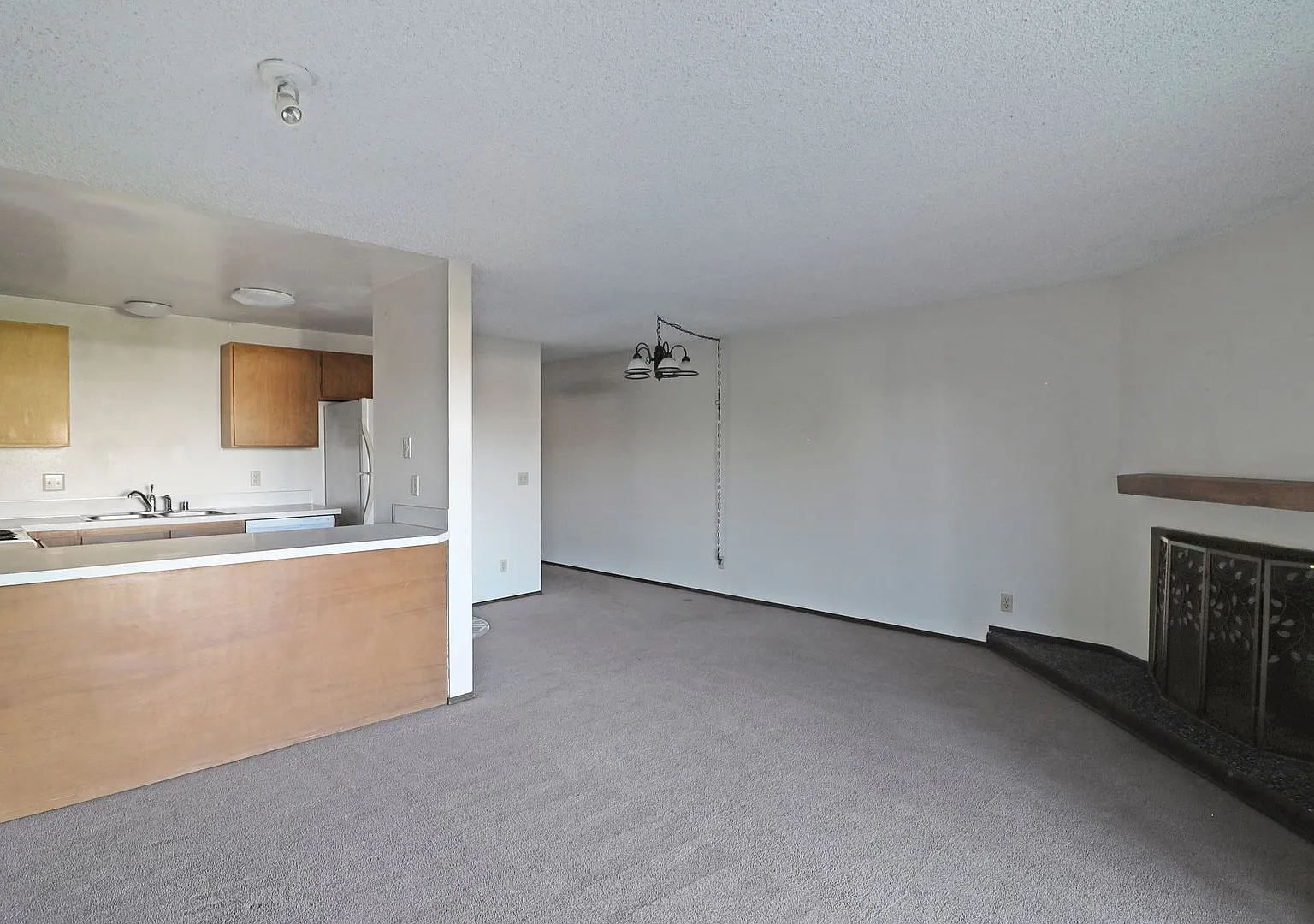 1 Bed 1 Bath - Downtown Location - Storage Available - NAS Whidbey — Photo 4