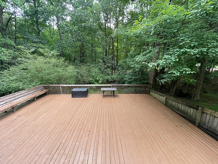 153 Troy Dr — Photo 3
