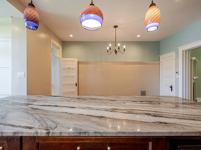 1234 E St NE — Photo 25
