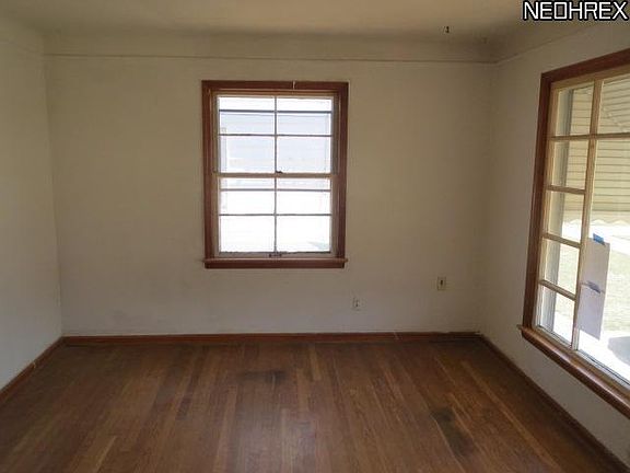 5th image of 3010 Grantwood Dr