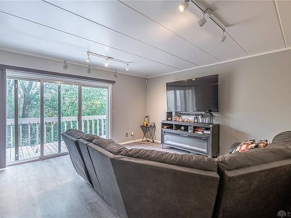 2nd image of 1788 Cherokee Dr #107