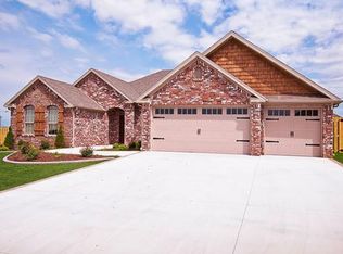 2606 SW Glenn Ridge Rd, Bentonville, AR 72712