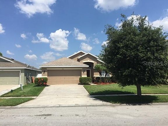 2nd image of 2713 Lucas Lakes Ln