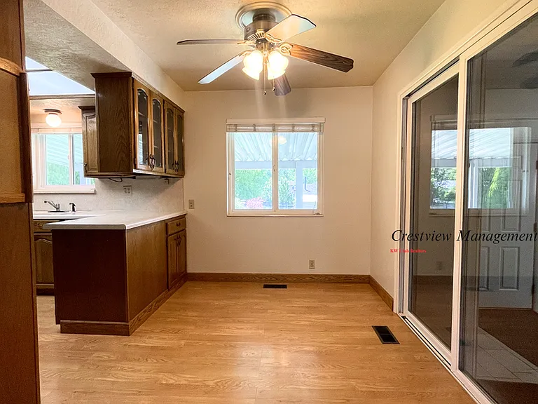 1498 E Pioneer Rd — Photo 7