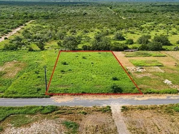 16 Carlota Rd, Rio Grande City, TX 78582