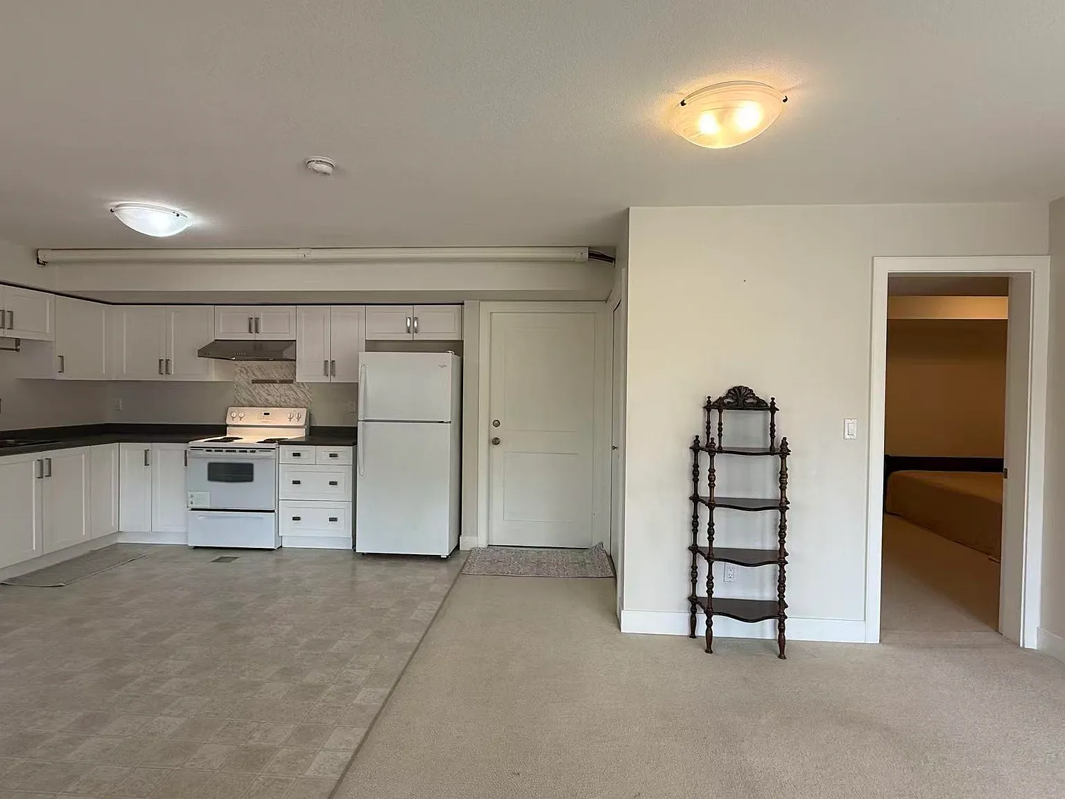 1 bed, 1000 sqft, $1,550 — Photo 3