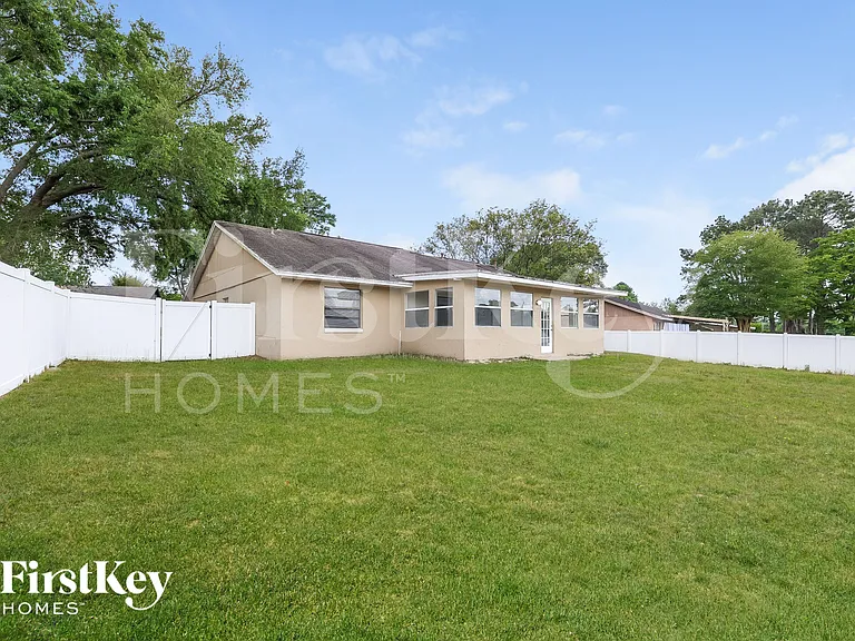 7652 Clubhouse Estates Dr — Photo 15