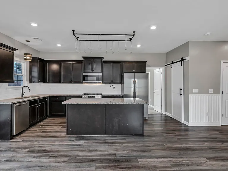 414 Tulip Way — Photo 15