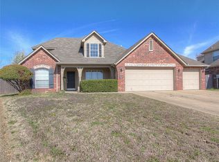 19503 E 50th St S, Broken Arrow, OK 74014