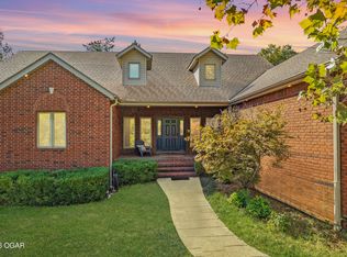 1232 Bramar Dr, Joplin, MO 64801