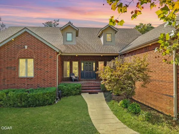 1232 Bramar Dr, Joplin, MO 64801