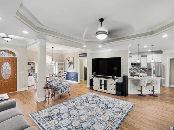 1213 Lake Marie Rd, Gallatin, TN 37066