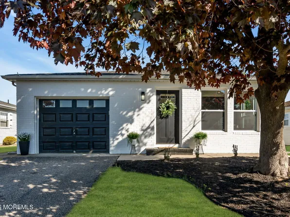 15 Bimini Drive, Toms River, NJ 08757