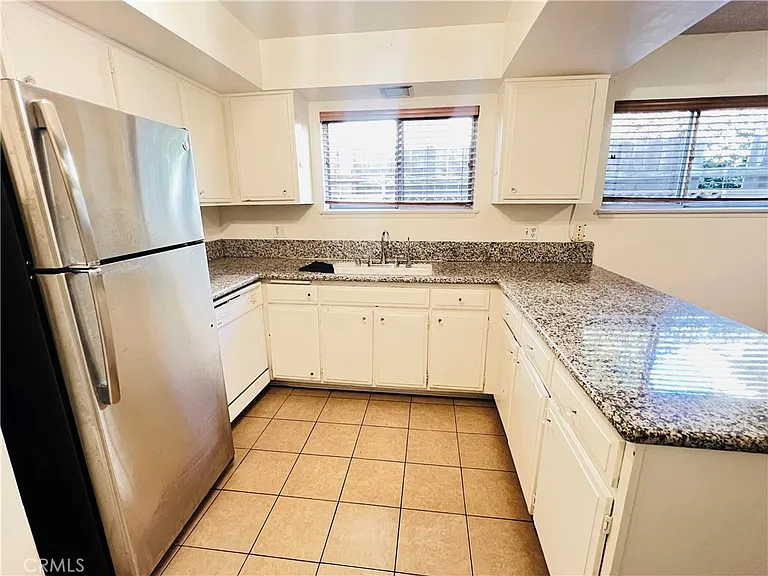 471 W Duarte Rd #110 — Photo 6