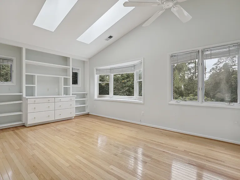 1226 Providence Ter — Photo 14