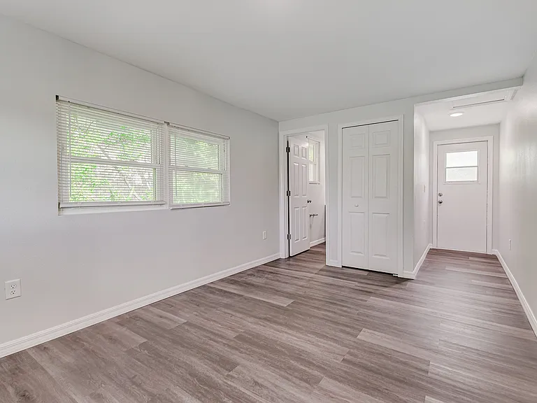 2222 E Peachtree St — Photo 8