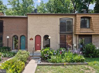 8022 Inverness Ridge Rd, Potomac, MD 20854