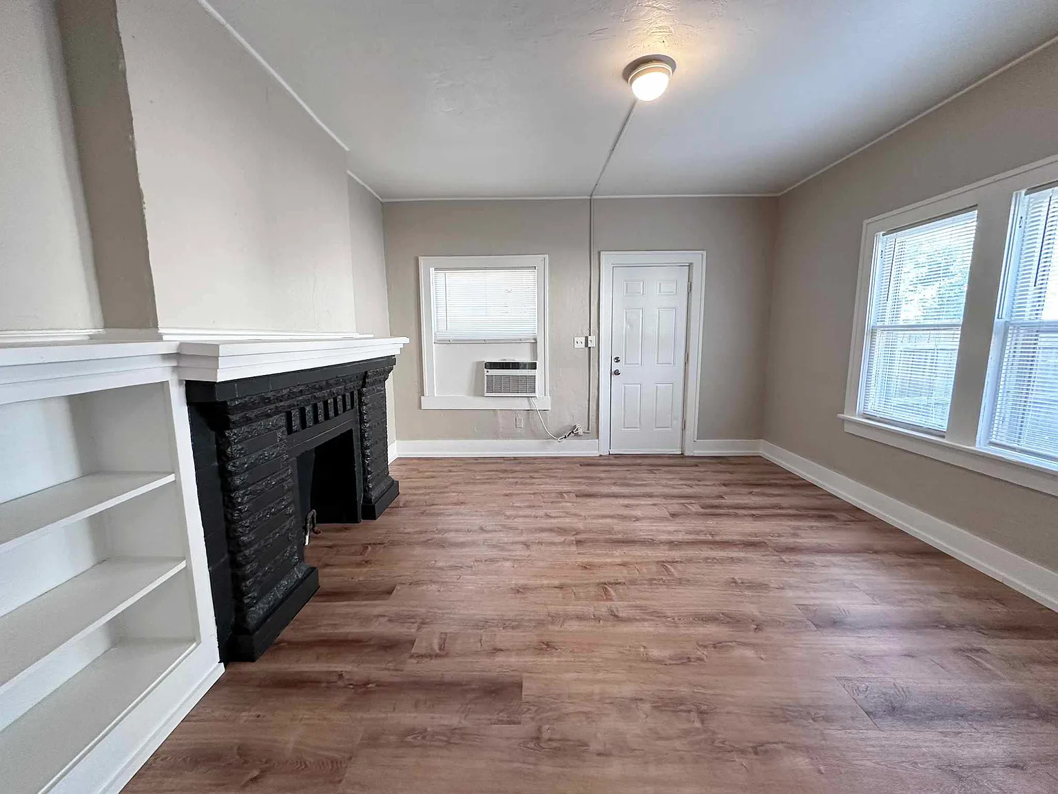 1 bed, 720 sqft, $900 — Photo 3