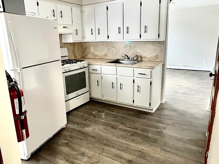 124 Liberty St #2 — Photo 3