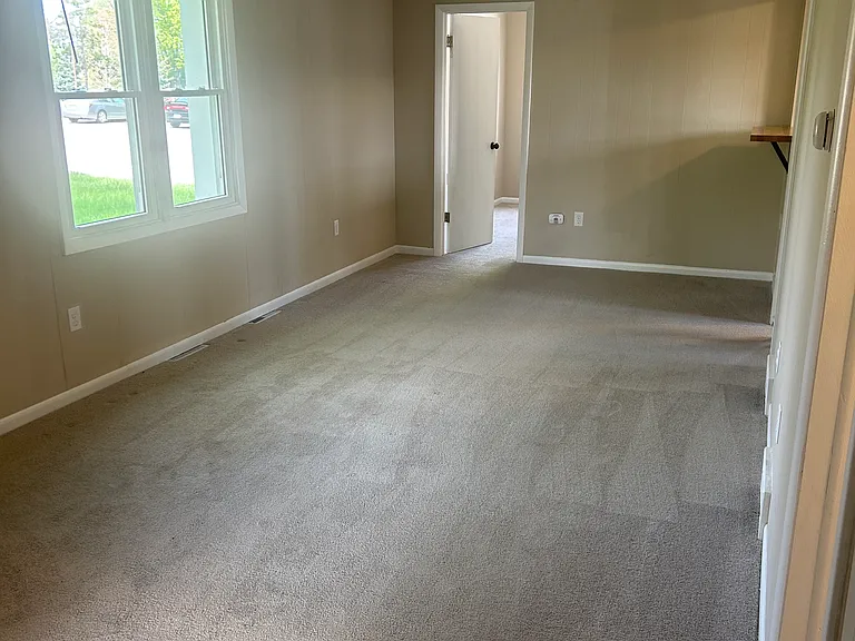 9631 Main St — Photo 5
