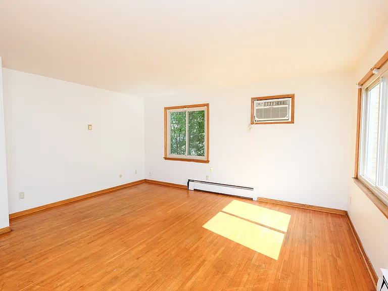 4330 Minnehaha Avenue — Photo 19