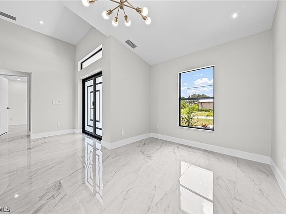 5th image of 14140 Chancellor St