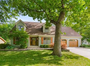 7313 W 112th St, Overland Park, KS 66210