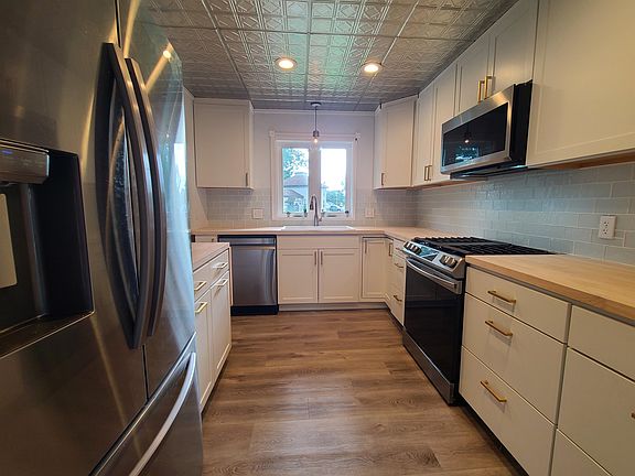 2nd image of 107 River St