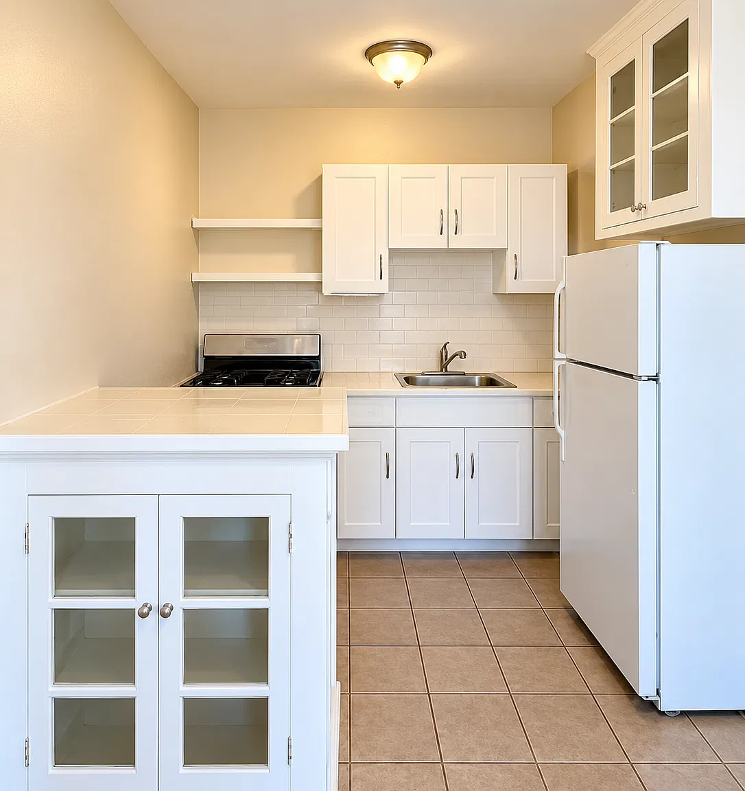 2 bed, 700 sqft, $1,895 — Photo 1