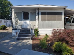 31 Cosmic Ln, Richland, WA 99354