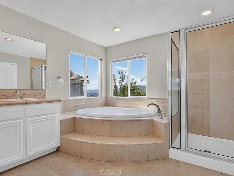 11217 Ravenna Ln — Photo 38