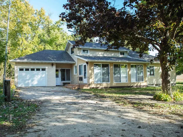 21183 Yale Ave, Shell Rock, IA 50670