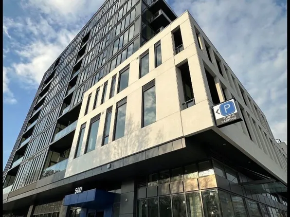 500 Dupont St #709, Toronto, ON M6G 1Y7