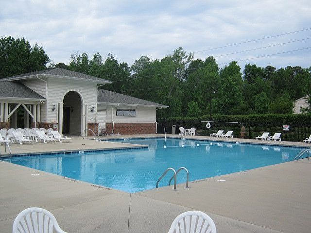 2nd image of 1016 Upchurch Farm Ln