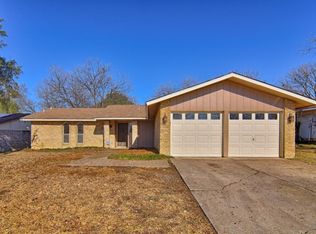 1905 Guinevere St, Arlington, TX 76014