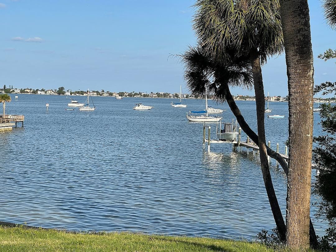 100 Bluff View Dr, Belleair Bluffs, FL 33770 Zillow