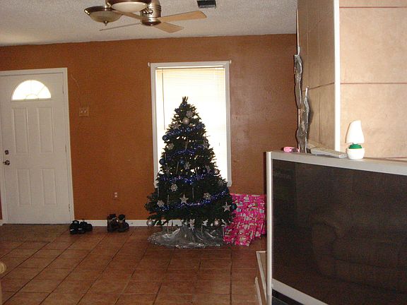 3rd image of 2020 E Christie Dr