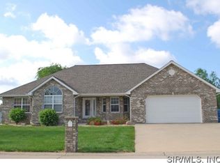 511 Plum Ln, New Baden, IL