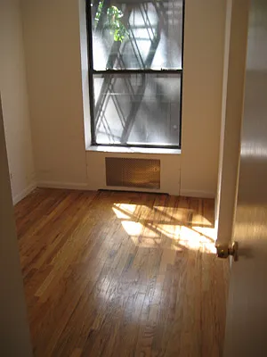 Rented by Eric Goodman Realty Corp | media 6