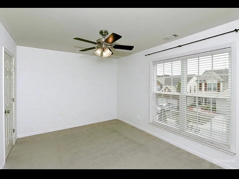 257 Balaban Cir — Photo 13