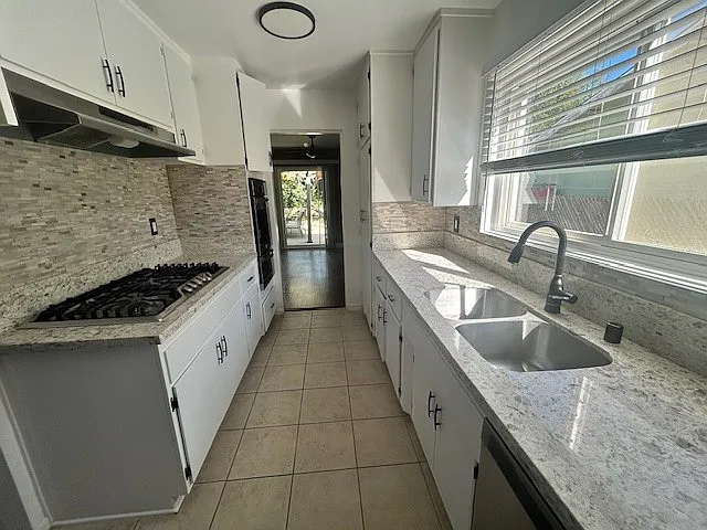 28740 Lomo Dr — Photo 8