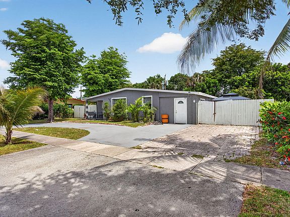 3rd image of 3420 NW 5th Court