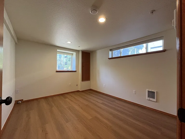 PLF076 — Photo 15