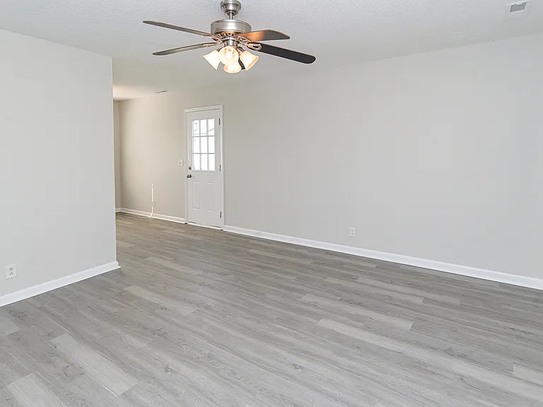 156 Macon Rd — Photo 2