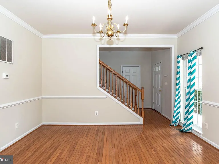 8004 Towering Oak Way — Photo 7