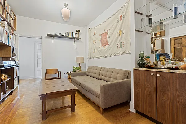 Rented by Compass | media 7