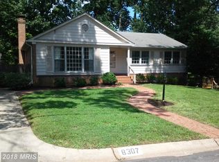 8307 Aqueduct Rd, Rockville, MD 20854