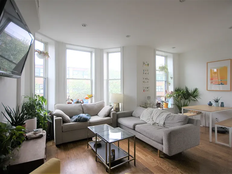 259 Hart St #3 — Photo 3