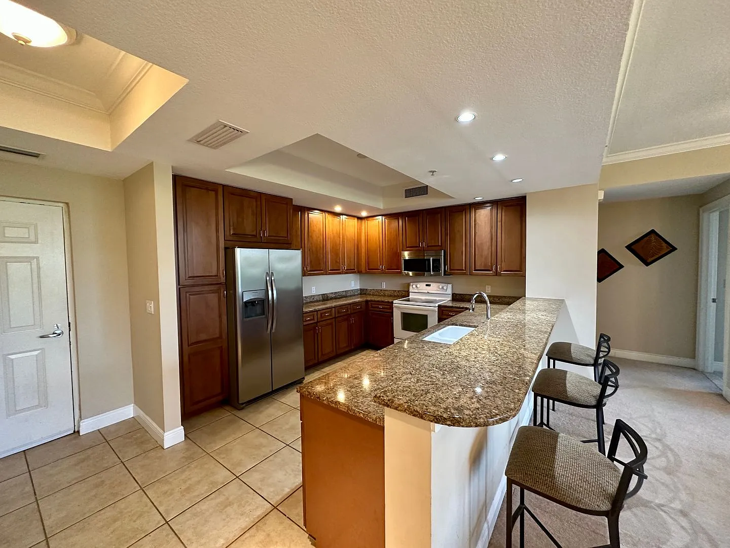 Enjoy resort-style living every day! — Photo 2